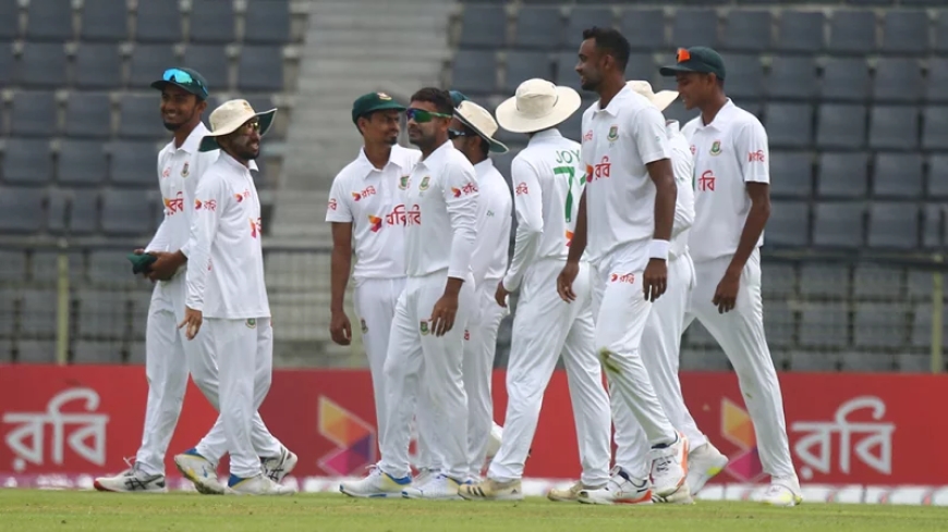 চা বিরতির ঠিক আগে হাসান স্ট্রাইক করলেও শীর্ষে শ্রীলঙ্কা