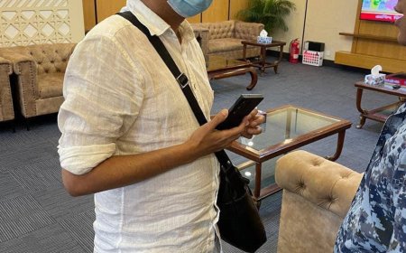 দিল্লি পালানোর সময় সাবেক প্রতিমন্ত্রী পলক আটক