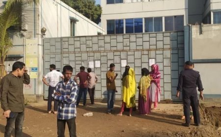 থামছেই না শ্রমিক বিক্ষোভ,   আজও বন্ধ হলো ৯০ পোশাক কারখানা