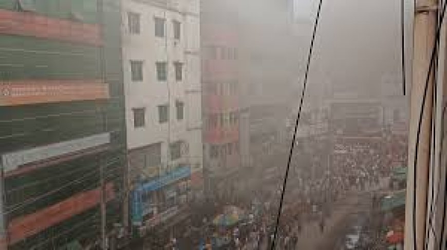 গুলিস্তানে সুন্দরবন স্কয়ার মার্কেটের আগুন নিয়ন্ত্রণে