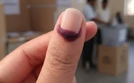 ভোট নয়, এবার জ্বালানি তেল নিতেও আঙুলে লাগাতে হচ্ছে কালি