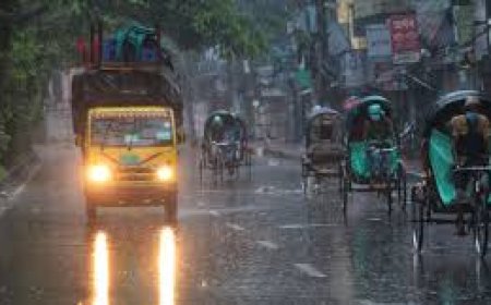 চারদিন ৮ বিভাগেই  ভারি বর্ষণ, চট্টগ্রামে ভূমিধসের শঙ্কা