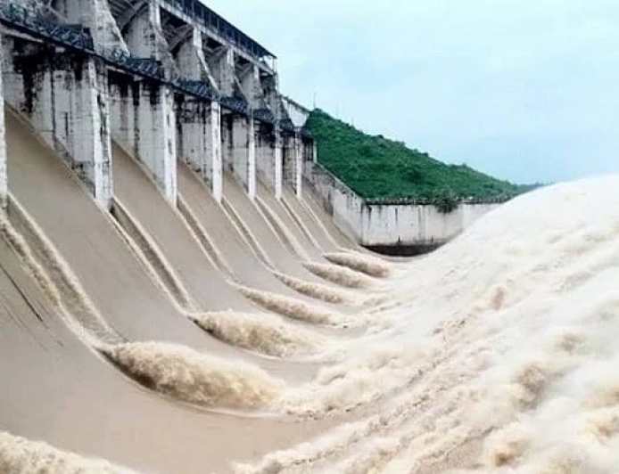 ফারাক্কার সব গেট খুলে দেওয়ার জন্য শুভেন্দুকে বিহারের মুখ্যমন্ত্রীর ফোন