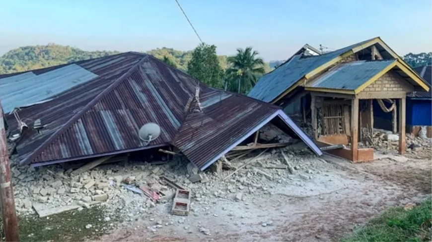 ইন্দোনেশিয়ায় একদিনের ব্যবধানে দুটি শক্তিশালী ভূমিকম্প, নিহত ৪৭ ও ব্যাপক ক্ষয়ক্ষতি