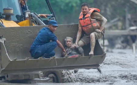 নেপালে বন্যা, হড়পা বান ও ভূমিধসে ভয়াবহ বিপর্যয়: মৃতের সংখ্যা হাজার ছাড়াল, চার দেশীয় সমন্বয়ে চলছে উদ্ধার অভিযান