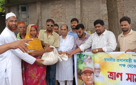 শিবগঞ্জে প্রধানমন্ত্রীর ত্রাণ পেল বন্যার্ত ৫০০ পরিবার