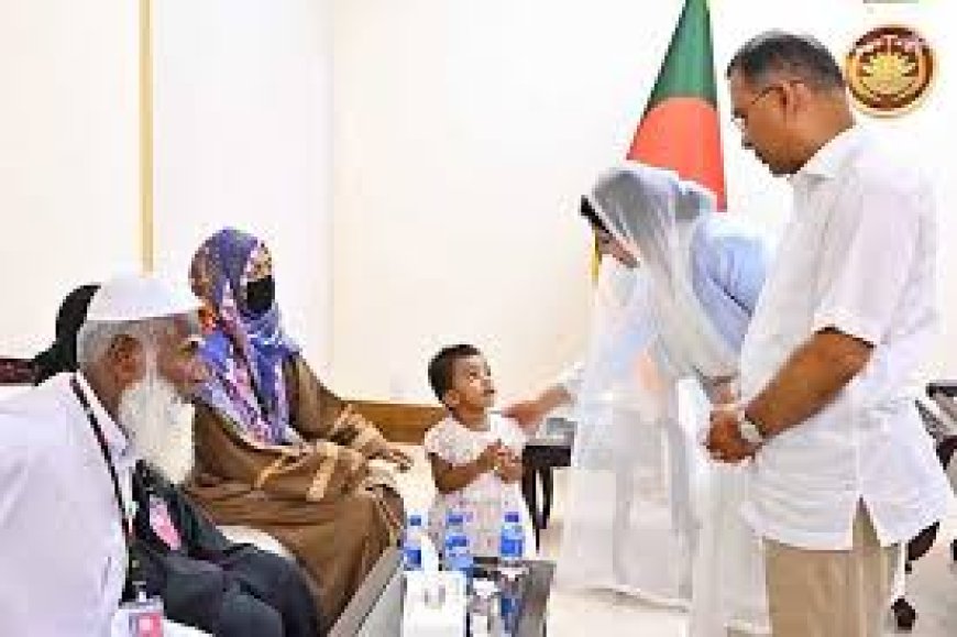 হাটহাজারীতে নিহত দুই সেনাসদস্যের পরিবারকে প্রধানমন্ত্রীর আর্থিক সহায়তা