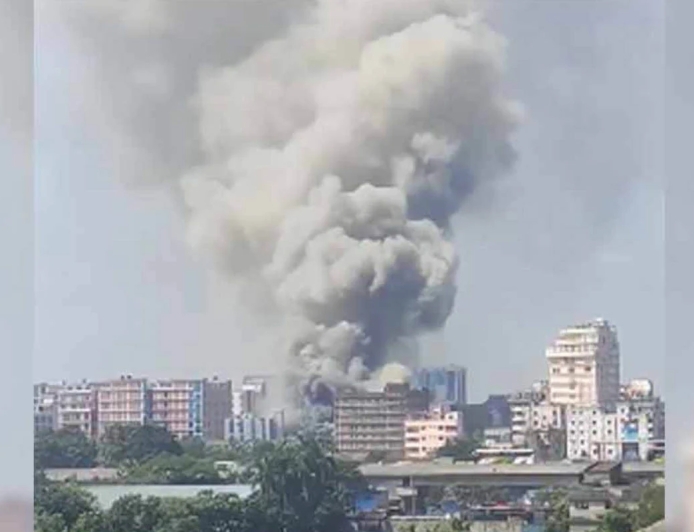 টঙ্গীতে ওষুধ কারখানায় ভয়াবহ আগুন