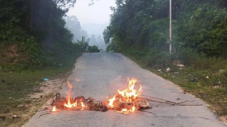 সাজেকে চতুর্থ দিনেও সড়ক অবরোধ চলছে